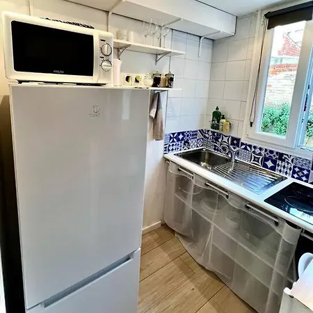 La Chambrette : Studio-rer A-wifi-netflix-jardin * נאנטר